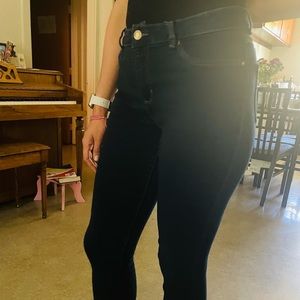 Cute dark blue skinny jeans